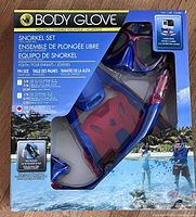 Front of retail box showing snorkel set components and Body Glove branding