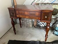 Front view of desk closed