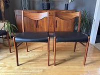 Front profile showing both chairs side by side