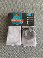 Front view of the packaging showing brand, series, and sock pair count information.