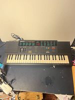 Front view of Yamaha PSS-280 keyboard showing full keybed and control panel