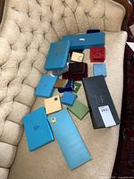 Overview of all jewelry boxes and contents