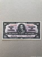 Banknote front face centered on neutral background