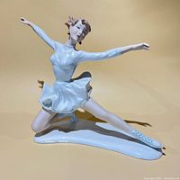 Front view of Wallendorf Sonja Henie skater figurine