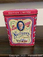 Front view showing William Neilson portrait graphics and Édition Limitée lid text