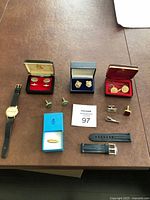 Overview of all items on table