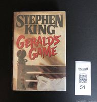 Front cover of Gerald’s Game hardcover book by Stephen King showing title and author name