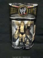 Front of the in-box WWF Classic Superstar Sid Vicious figurine showcasing packaging and autograph.