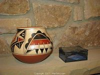 Pueblo pottery by Doresa Tosa and Bosque River glass box together, showing size and condition.