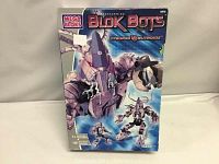 Front of the box showing Mega Bloks Blok Bots Cyborgs vs Mutroids 105-piece set with sci-fi themed robotic illustrations