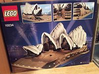 Front of box showing LEGO Creator Expert Sydney Opera House 10234, 2989 pieces