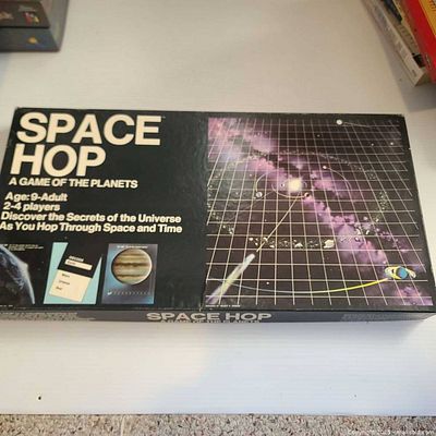 1973 Space Hop Board Game | Maxsold