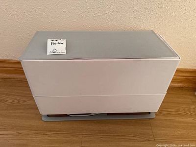 Stadler Form air purifier and humidifier | Maxsold