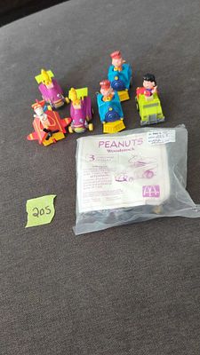 McDonald's Peanuts Happy Meal Vehicles Set | Maxsold