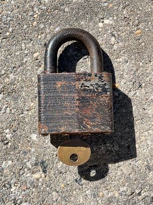 Master steel padlock with key | Maxsold