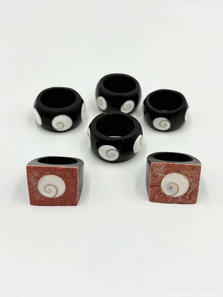 Six shell inlay rings | Maxsold