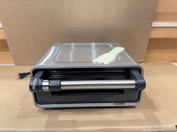George Foreman brushed stainless steel toaster oven | Maxsold