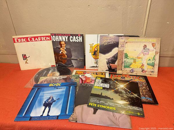 33 RPM vinyl records Eric Clapton, Johnny Cash, Elton John, AC/DC ...