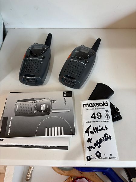 Motorola FR50 two-way radios with manuals, clip, magnifiers | Maxsold