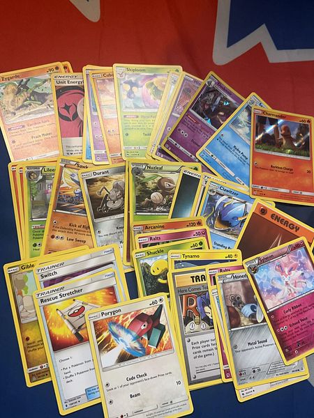 2017-18 Pokémon trading card lot 40 pcs | Maxsold